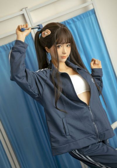 美女尿囗免费看_HD高清完整电影