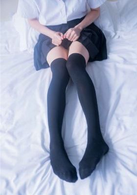 为什么女人高潮会躬起腰呢_4K电影完整版